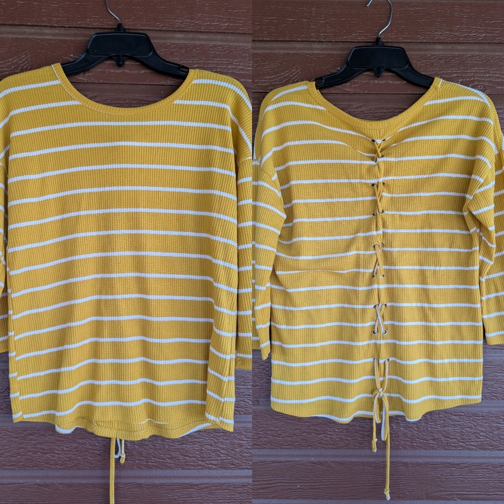 🖖 Lavish 🖖 Striped Lace Up Back Top